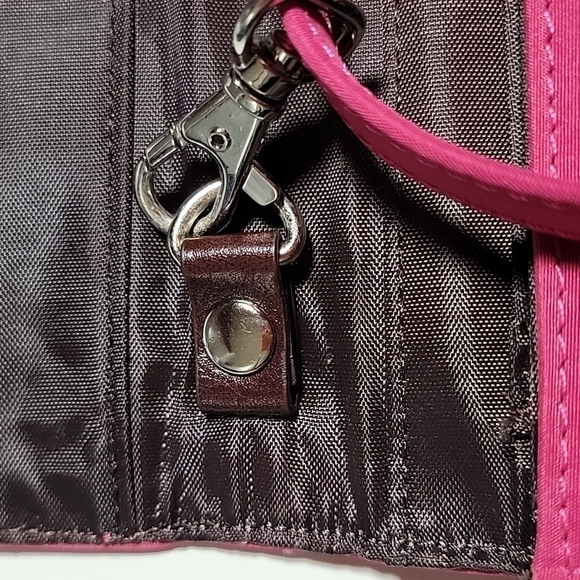 Rowallan of Scotland "SEDONA" Raspberry Nylon Crossbody Convertible Clutch Purse - Picture 11 of 12